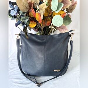 Wrangler EUC navy leather shoulder bag crossbody